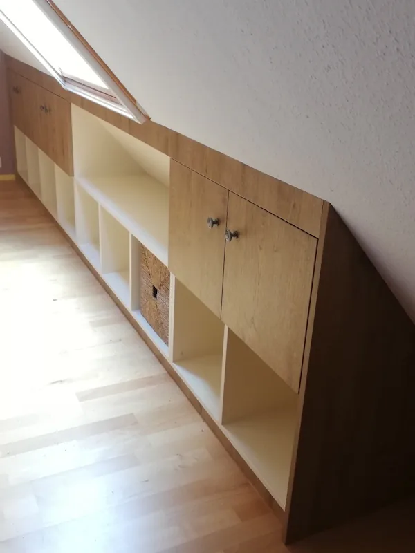 Einbauschränke unter Dachschräge
